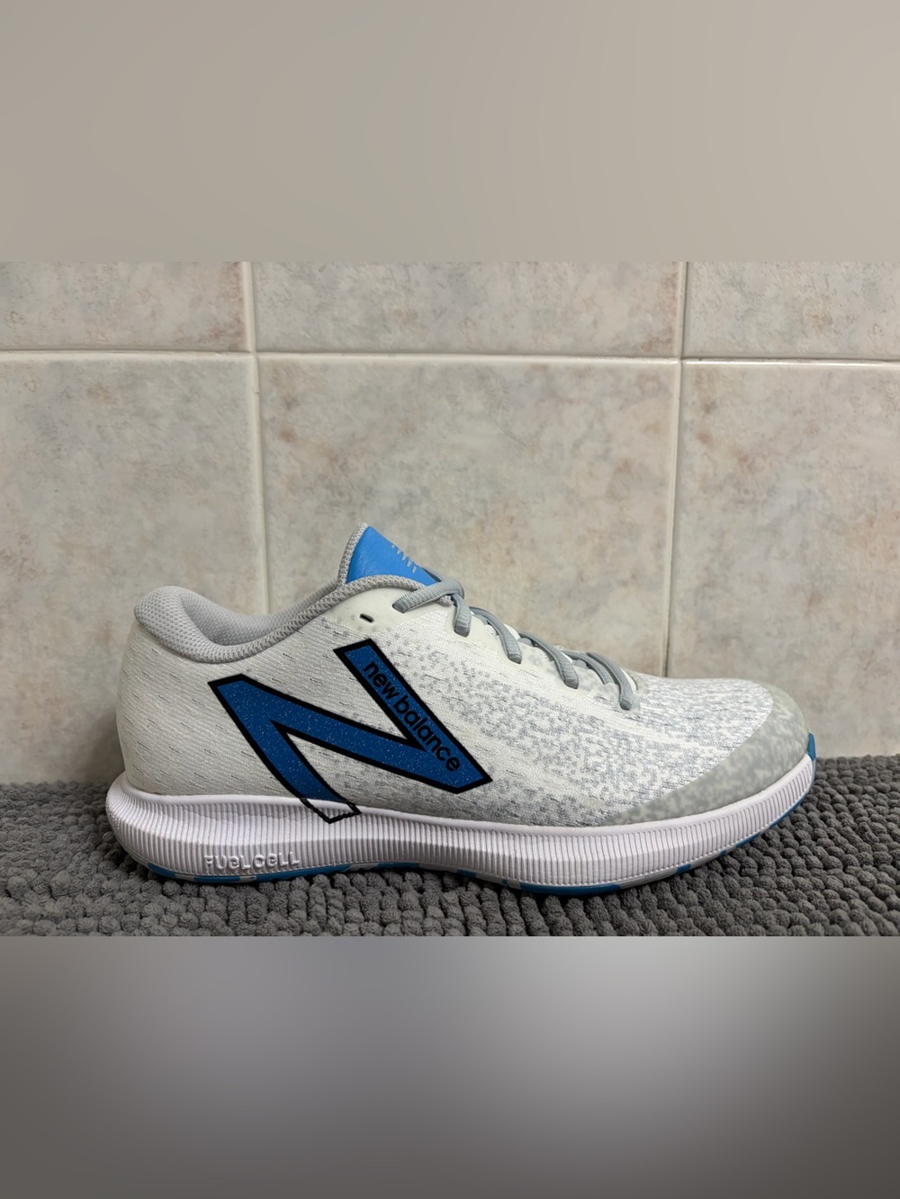 New Balance Fuel Cell Tennis Shoe Men’s 9